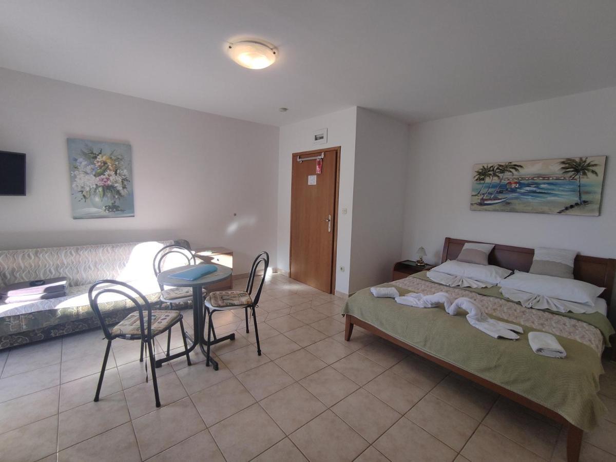 Apartmani Putnik Baška Voda Zewnętrze zdjęcie