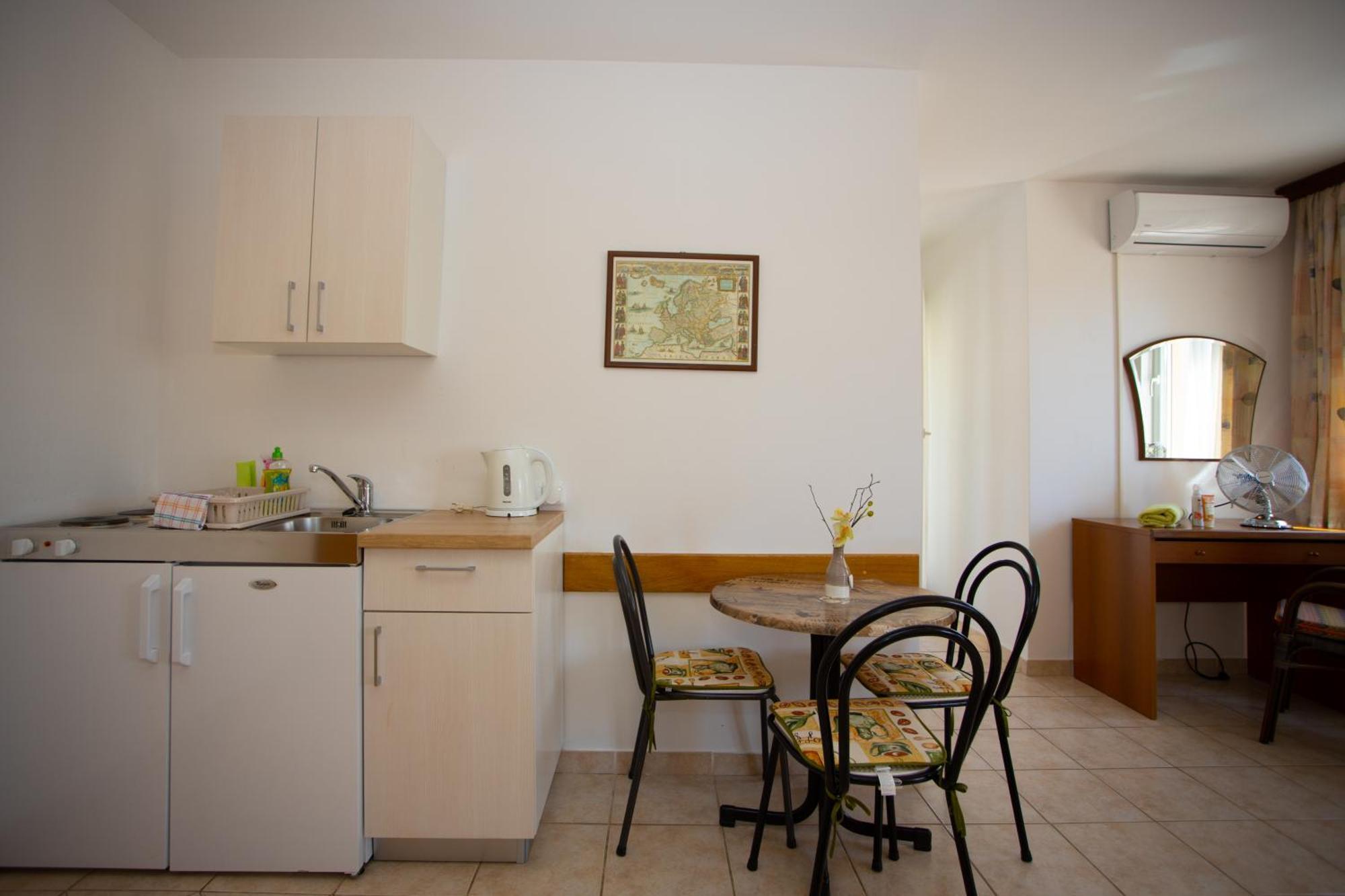 Apartmani Putnik Baška Voda Zewnętrze zdjęcie